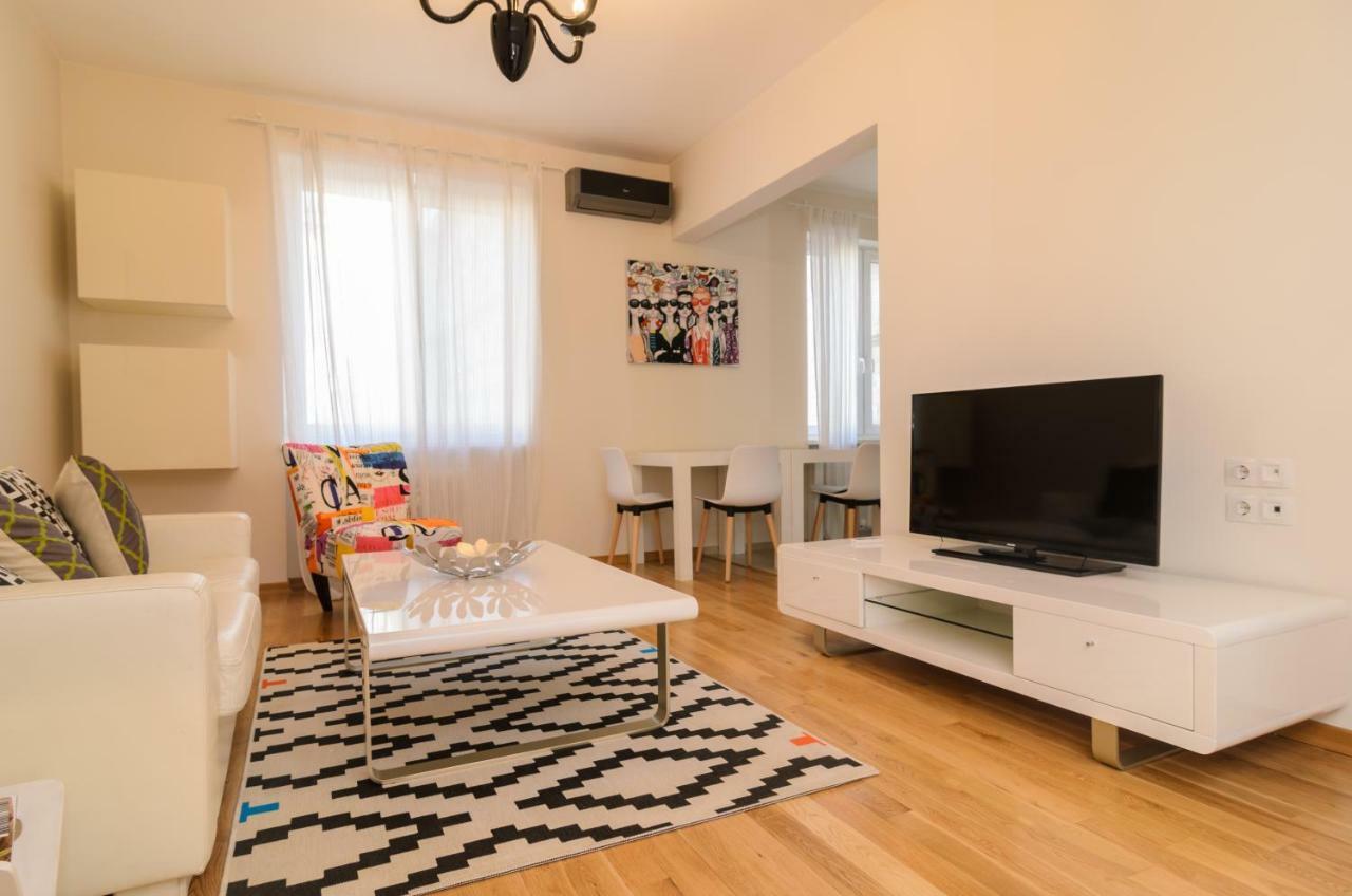 Rise & Shine Sofia Luxury Apartment By Flat Mаnager Luaran gambar